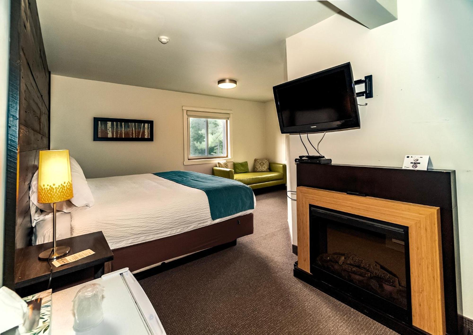 3 Pines Lodge Muskoka Huntsville Buitenkant foto